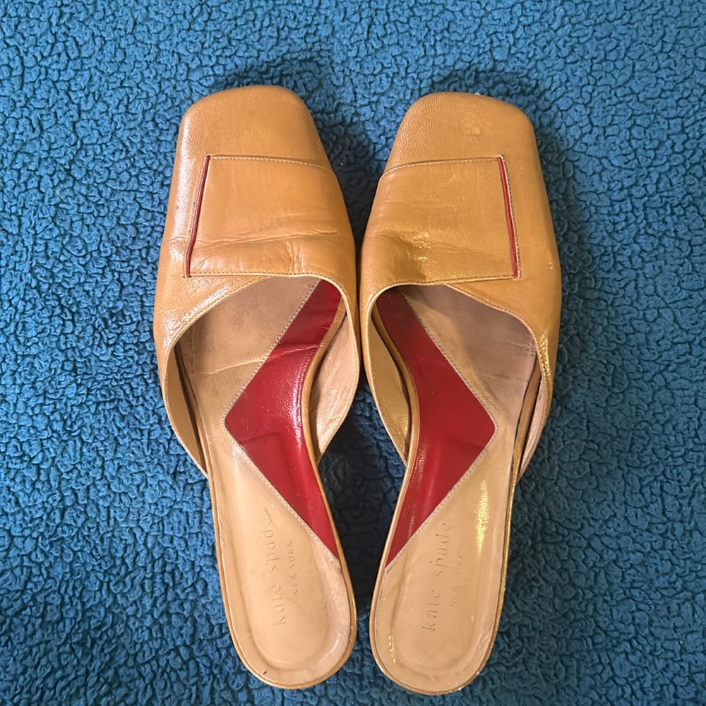 Kate Spade 8M Kitten shoes 1 inch heel